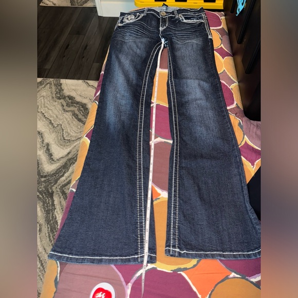 Fun & Funky Ariya Boot-cut/ Flared Cowgirl Jeans Size: 9/10 - Picture 8 of 9